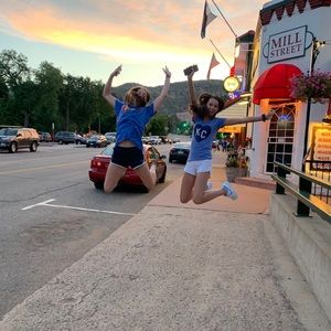 Meet your Posher, Caroline